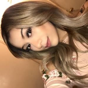 Meet your Posher, Lorena